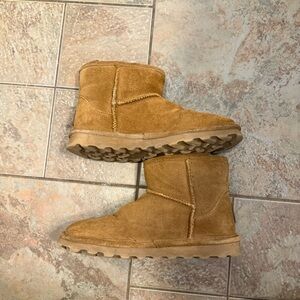 BEARPAW Ankle Boots Size 8